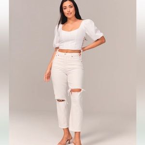 NWT Abercrombie Curve Love Mom Jean in size 28